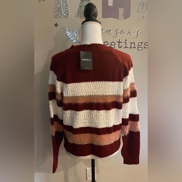 Forever 21 sweater - Picture 2 of 5